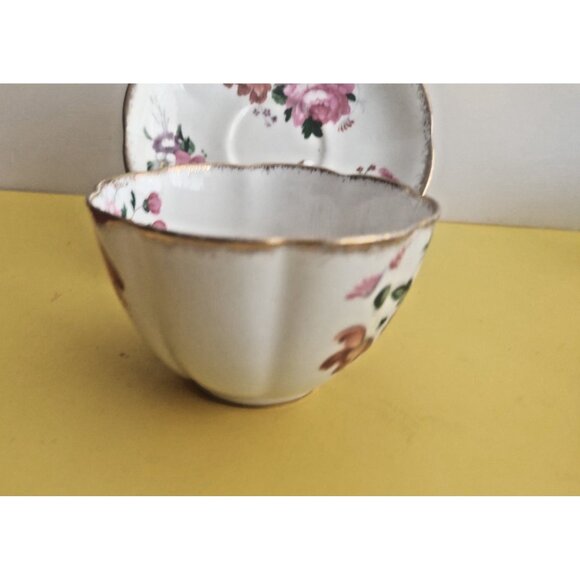 Vintage Royal Albert England Wide Mouth Cup & Saucer Set Lady Angela 1940's - Picture 4 of 14